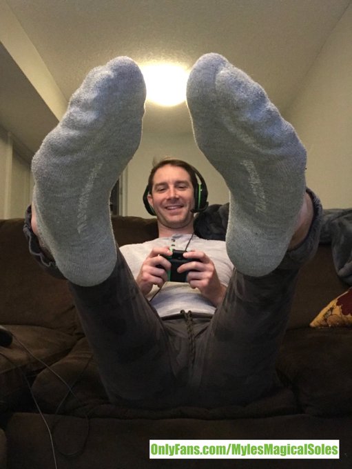 When my Twitch Audience asked me to show off my feet, and I teased the heck out of them instead! 🤪 What