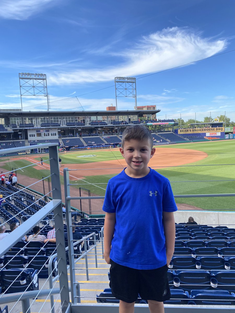 mel_maf's tweet photo. First game! @GoYardGoats #nogoatsnoglory https://t.co/Y9YCBcIKPv