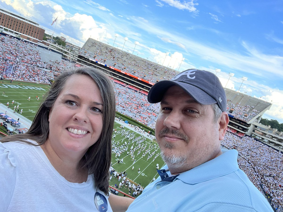 EvaFaircloth's tweet photo. Gameday! #WarEagle https://t.co/c14JjqyE4v