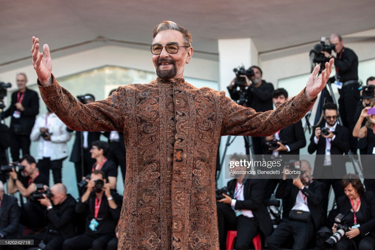 CinemaHindi's tweet photo. 📸 crtsy @GettyImages
@iKabirBedi: @BonesAndAllFilm red carpet, Venice FilmFest @la_Biennale, 2 Sept. 2022 #Venezia79 https://t.co/vBUmz2Ma1H