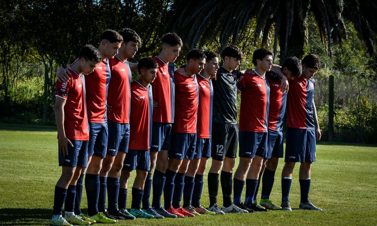 Victoria de la sub 19 vs Nacional en #NuestroLugar Sin palabras con este plantel 👏 Jugaron por vos Valen 2️⃣2️⃣ 📷 maurofernandezfotografia