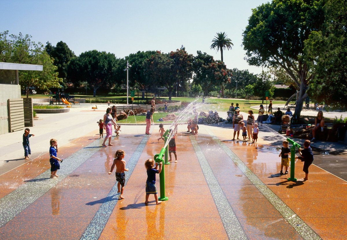 Airport2Park's tweet photo. Too hot? Our Santa Monica parks with trees will keep you cooler. Check out the splash pad for kids at Virginia Avenue Park every day and special cooling center there this Sunday and Monday. #HeatWave #Heat #ParksAreCool #ParksAreEssential #LaborDayWeekend https://t.co/kMtaE8ImP9 https://t.co/3l4t4MsKri