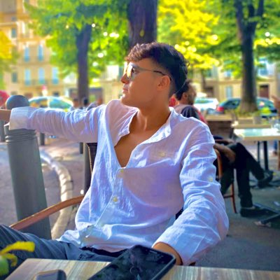 Azatbey_lll's tweet photo. #YeniProfilResmi https://t.co/mRPvMqPbnX