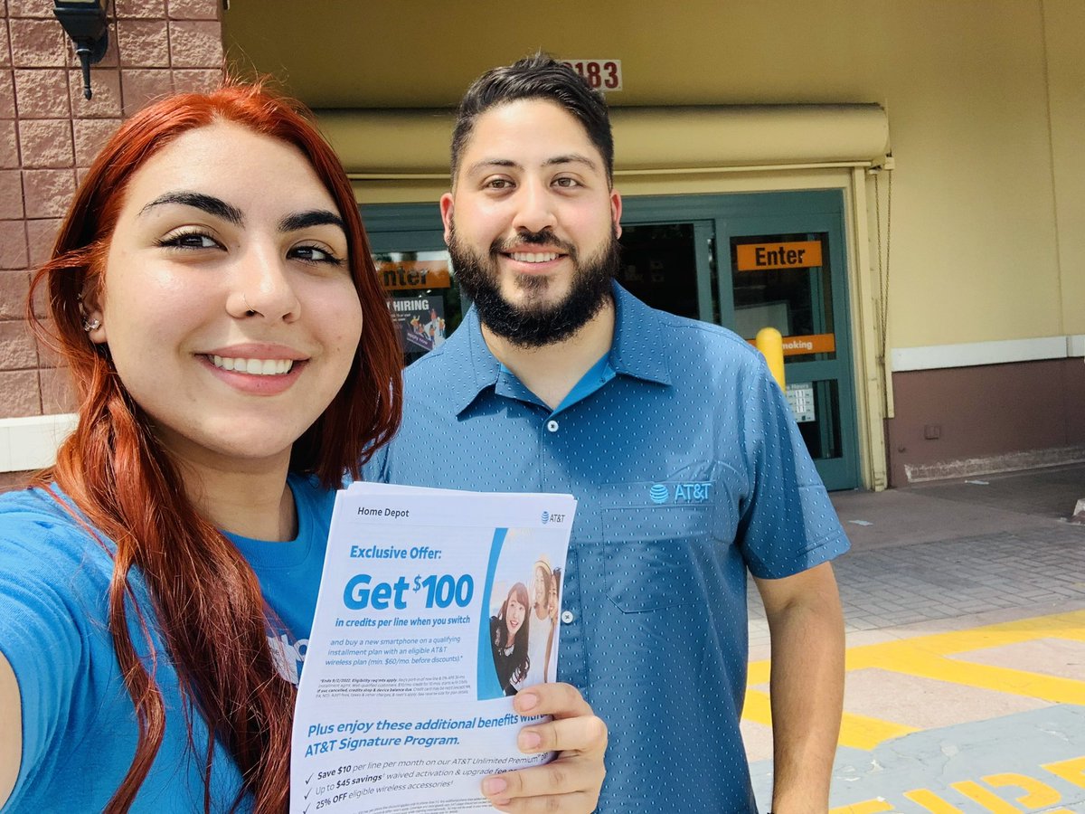 <a href="/Melanie/">@melanie</a> and <a href="/cnoriega93/">Carlos Noriega</a> educating the employees at <a href="/Target/">Target</a> &amp; <a href="/HomeDepot/">The Home Depot</a> on our signature 
discount. 

<a href="/marianoa1308/">Maria Noa</a> <a href="/mrsuarez13/">mrHsuarez</a> <a href="/eniggemann/">Enrique Niggemann</a> <a href="/One_FLA/">OneFLA</a> #LifeAtATT