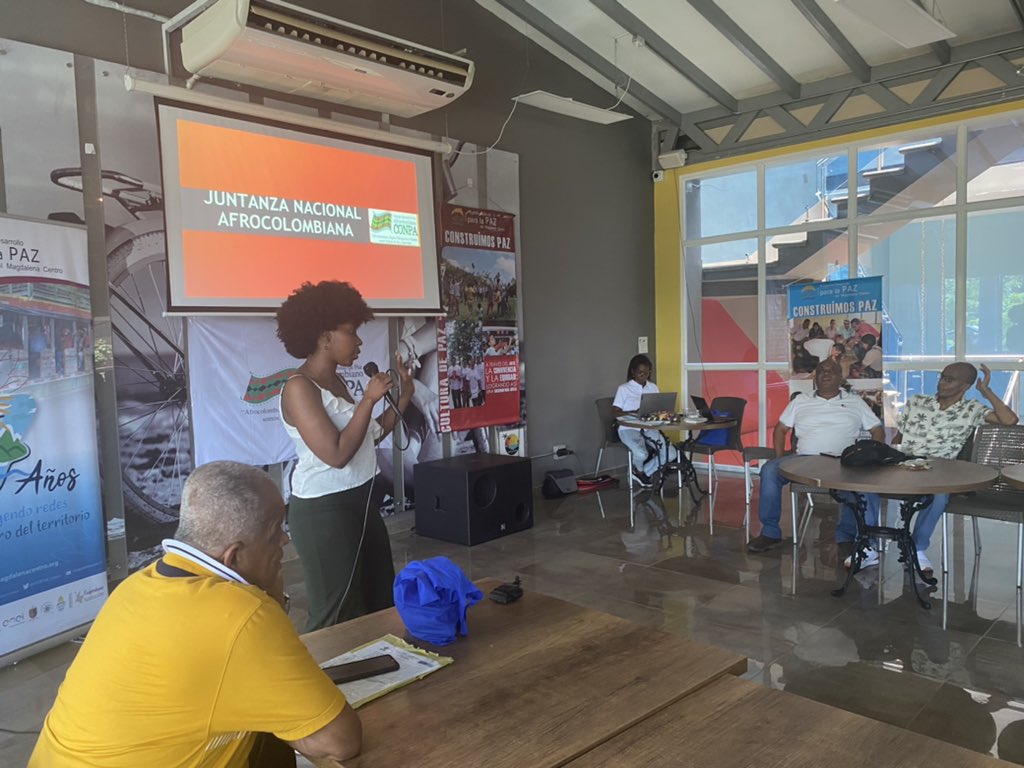 Conpa_paz's tweet photo. Hoy el #CONPA se reunió en La Dorada, Caldas, con más de 30 organizaciones sociales, para dialogar los mandatos de La Primera Cumbre del Pueblo Negro, haciendo énfasis en el primer mandato de crear la Coordinación de La Gran Juntanza Nacional. La #juntanza va… https://t.co/CJEMbojqcn