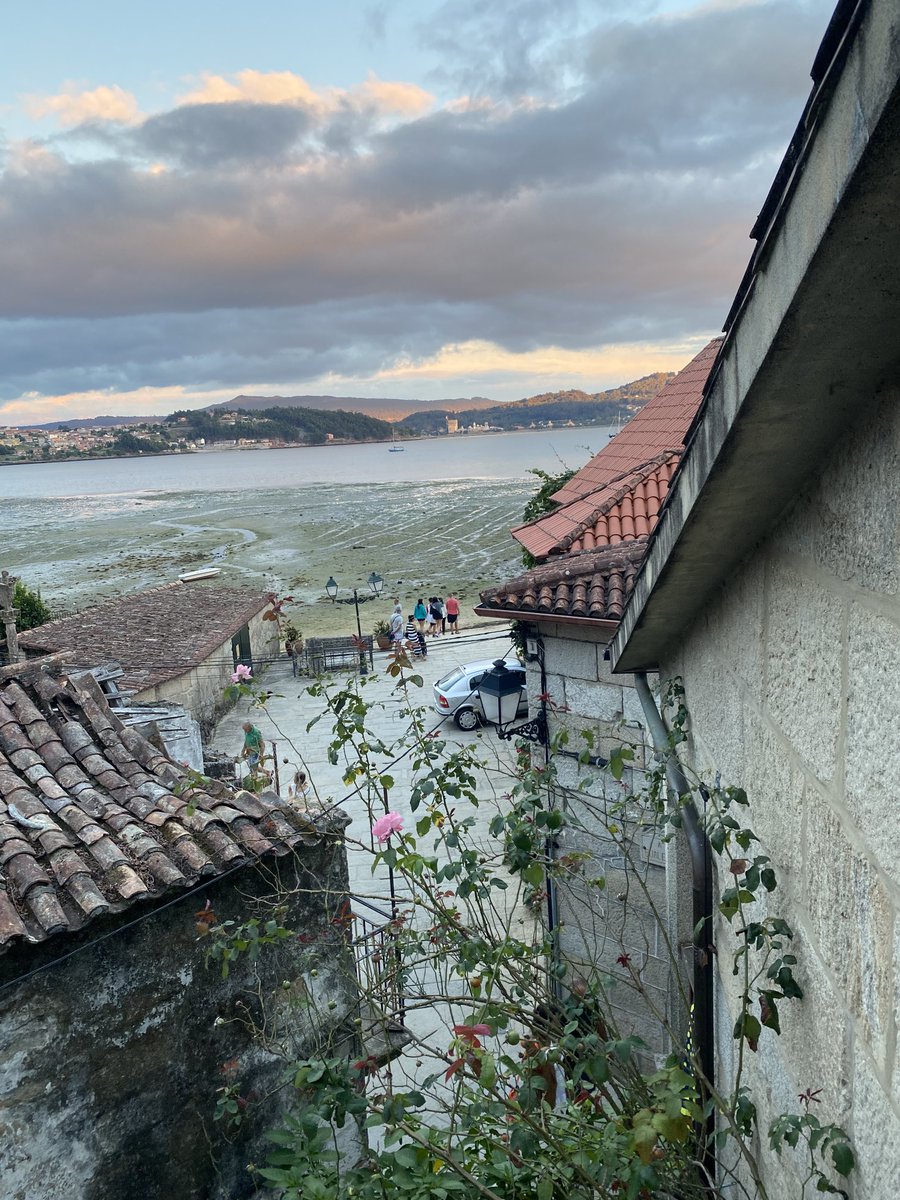 RevKateCress's tweet photo. The people of Spain ♥️ the Apostle James as much as we  ⁦@StJamesLA⁩ ♥️ our patron saint. Just returned from #CaminodeSantiago #PortugueseWay and many miles of walking, fueled by a perfect espresso in every village! Heavenly journey.🙏 https://t.co/jGUBLN6jBz