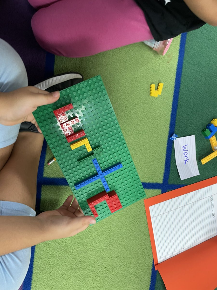 Portier_STEM's tweet photo. @CSE_Chameleons 1st graders are creating words using our STEM stations. https://t.co/SZN8u9LrYQ