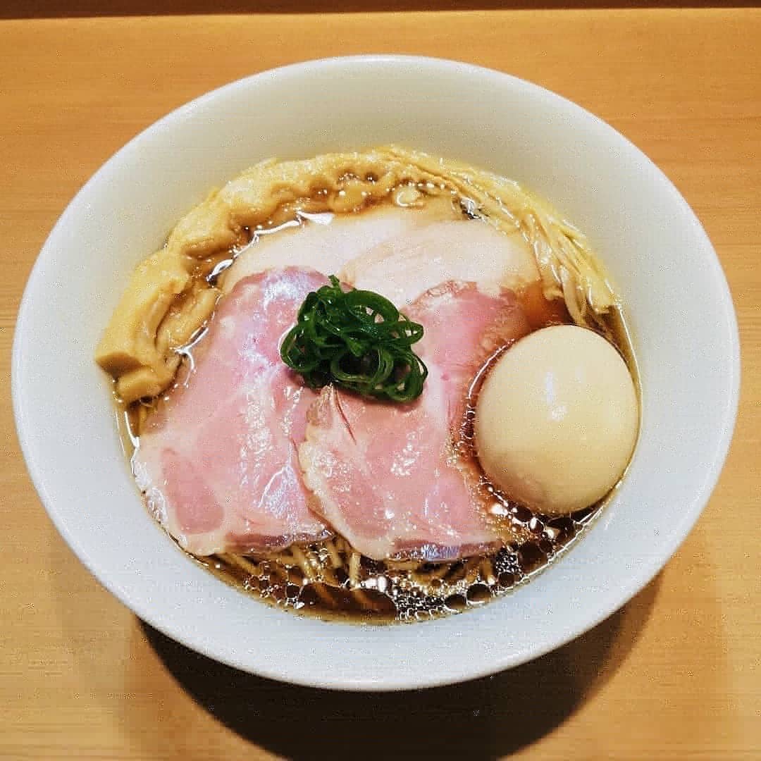 本日も11:00~22:00の通し営業です。今日も気温は大人しめなようです。助かりますね。らぁ麺いかがでしょう。

本日限定ノドグロです。トビウオはお休みです。杯数限定冷やしもご用意してます。

らぁ麺はやし田新宿本店宜しくお願いしますm(_ _)m

#はやし田
#はやし田新宿
#のどぐろそば