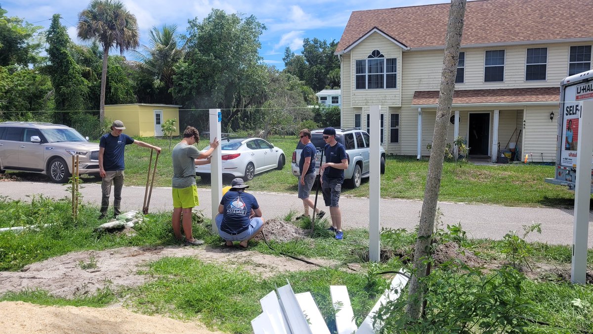 What happens when a major rocket launch scrubs? These <a href="/BYU/">BYU</a> students are taking "Enter to learn, go forth to serve" to heart. Proud of them.