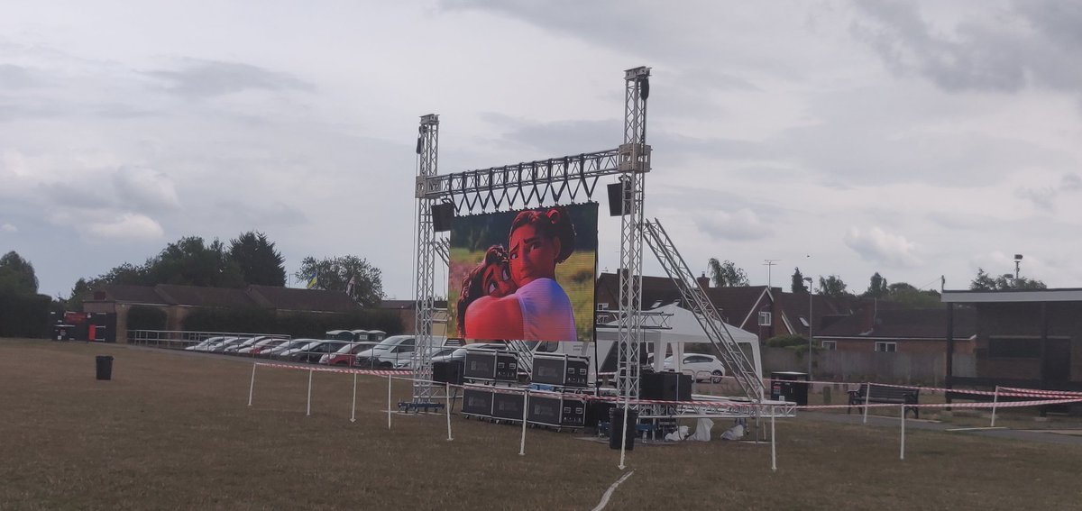 VectorLighting's tweet image. An outdoor cinema to end our summer events including supplying kit at Reading Festival.