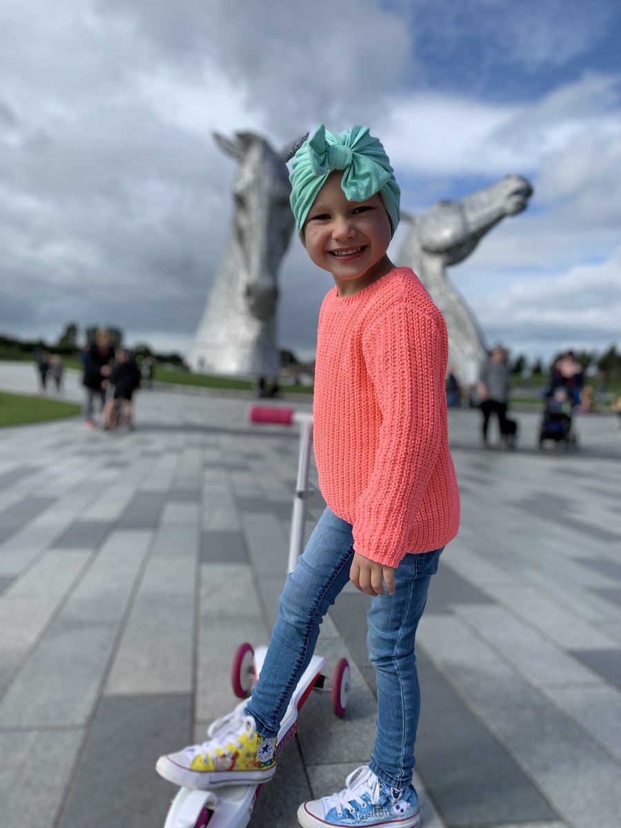 llyndassneddon's tweet photo. I wonder if we can get @falkirkcouncil @DiscoverKelpies  to light up gold this month for #ChildhoodCancerAwarenessMonth , let’s tag and retweet until they agree ! ❤️ https://t.co/wHO5OLCH0p