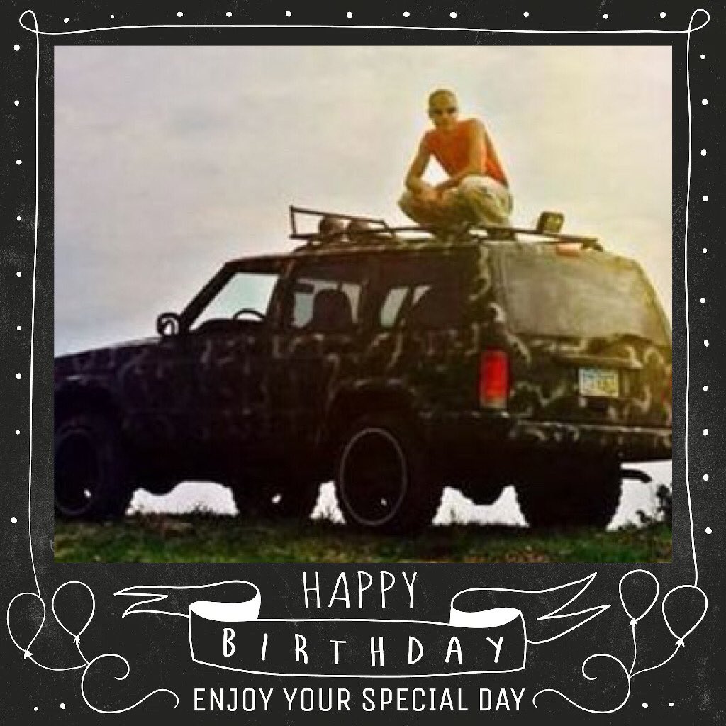 Let’s all wish a super birthday to <a href="/CamoJeepKR/">Kevin Robertson</a> 🎈🎂
