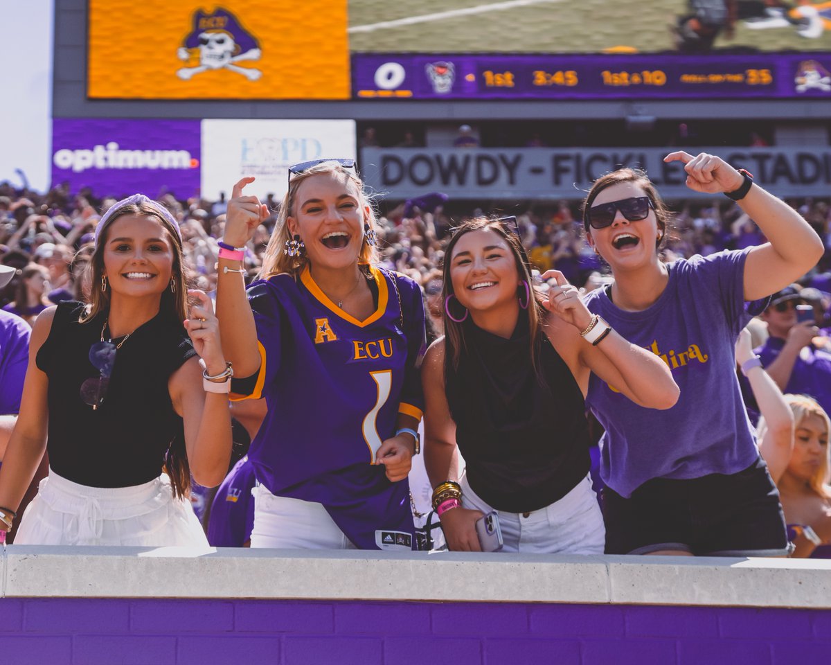 ECUAthletics's tweet photo. A new stadium attendance record of 51,711 has been set here in Dowdy-Ficklen! Thank you Pirate Nation! 👏 https://t.co/7hNiVZyWoL
