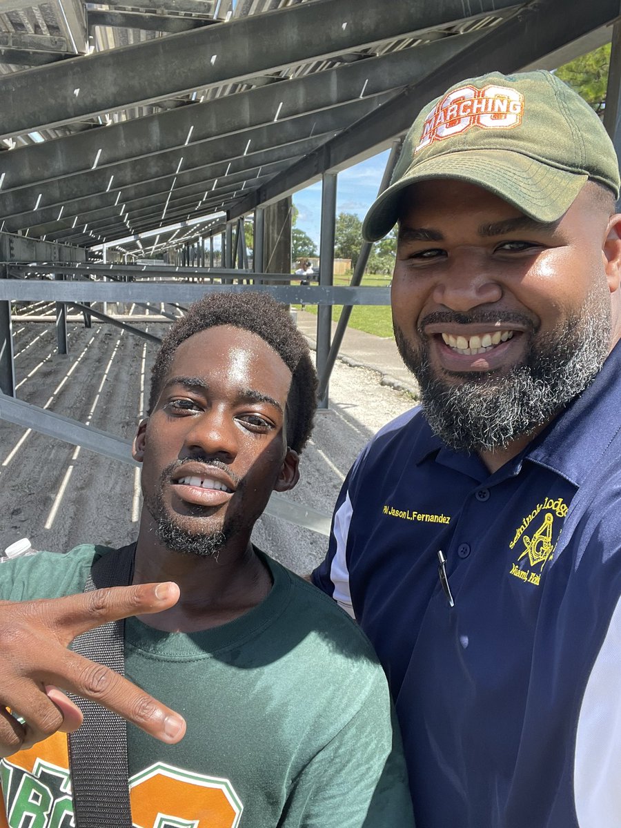 BowTieEducator's tweet image. Great times today as my school hosted my beloved @THEMARCHING100 and a few @MiramarBand alumni were happy to practice back on their home field!#Fall99 #ProudToBeInThatNumber @msformoso