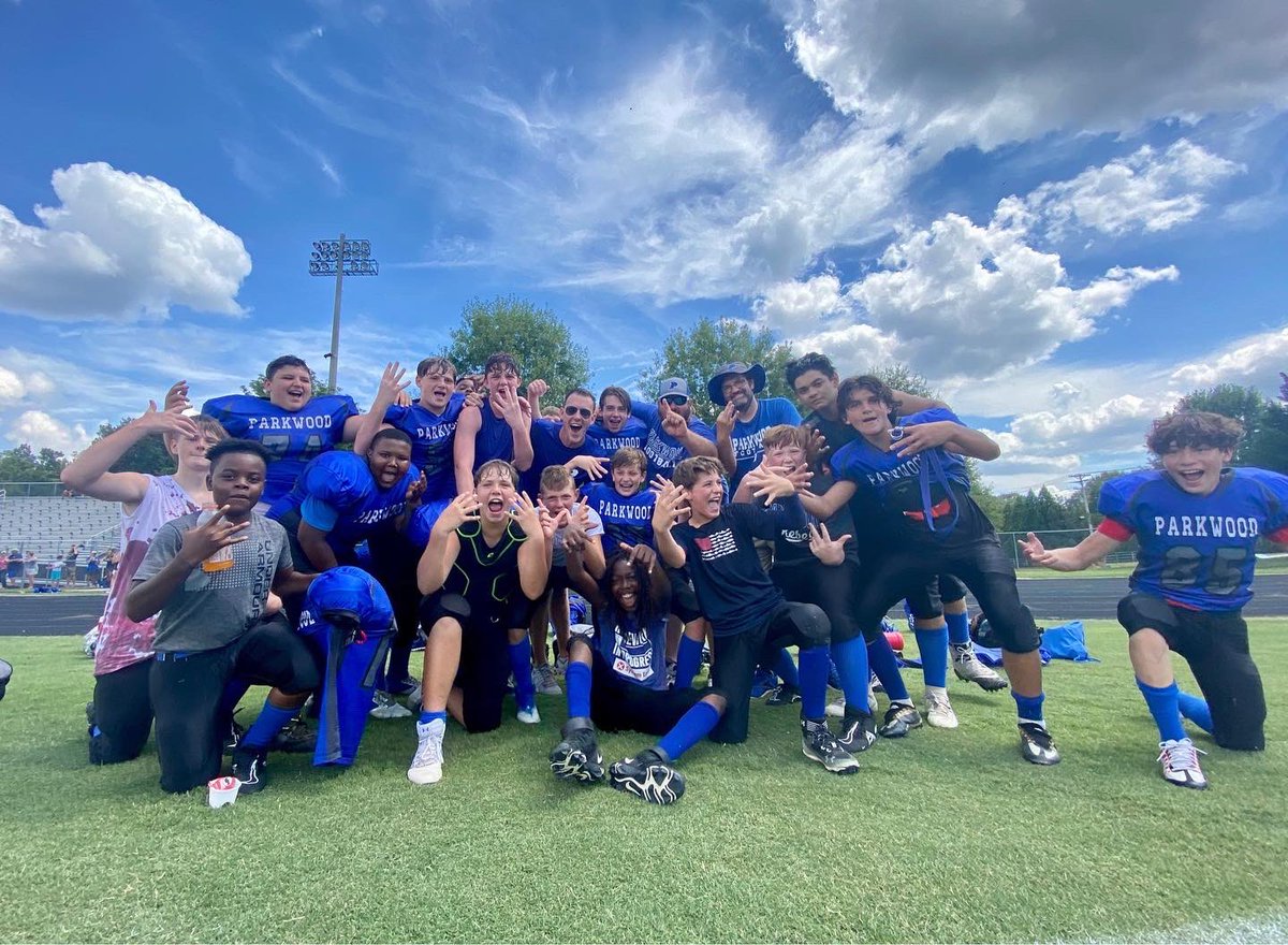 Erinnwith2Ns's tweet image. PARKWOOD (7th) shuts down the Mavericks 35-0!The boys are learning team over self= success! 🏈🔵⚫️ #1Pack1Family #workhardwhentheworkishard