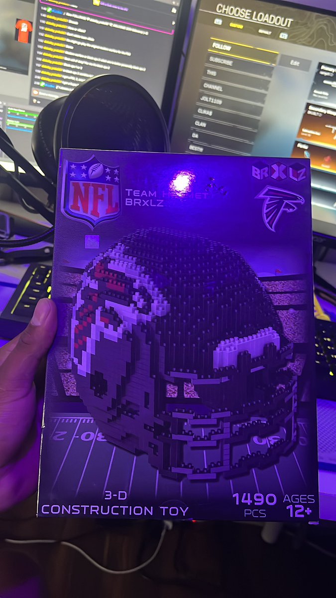 joltgaming9's tweet photo. Sooo geeked me and my son are ready for this challenge @AtlantaFalcons #RiseTFUp #DirtyBirds https://t.co/Ulf5SZAdAs