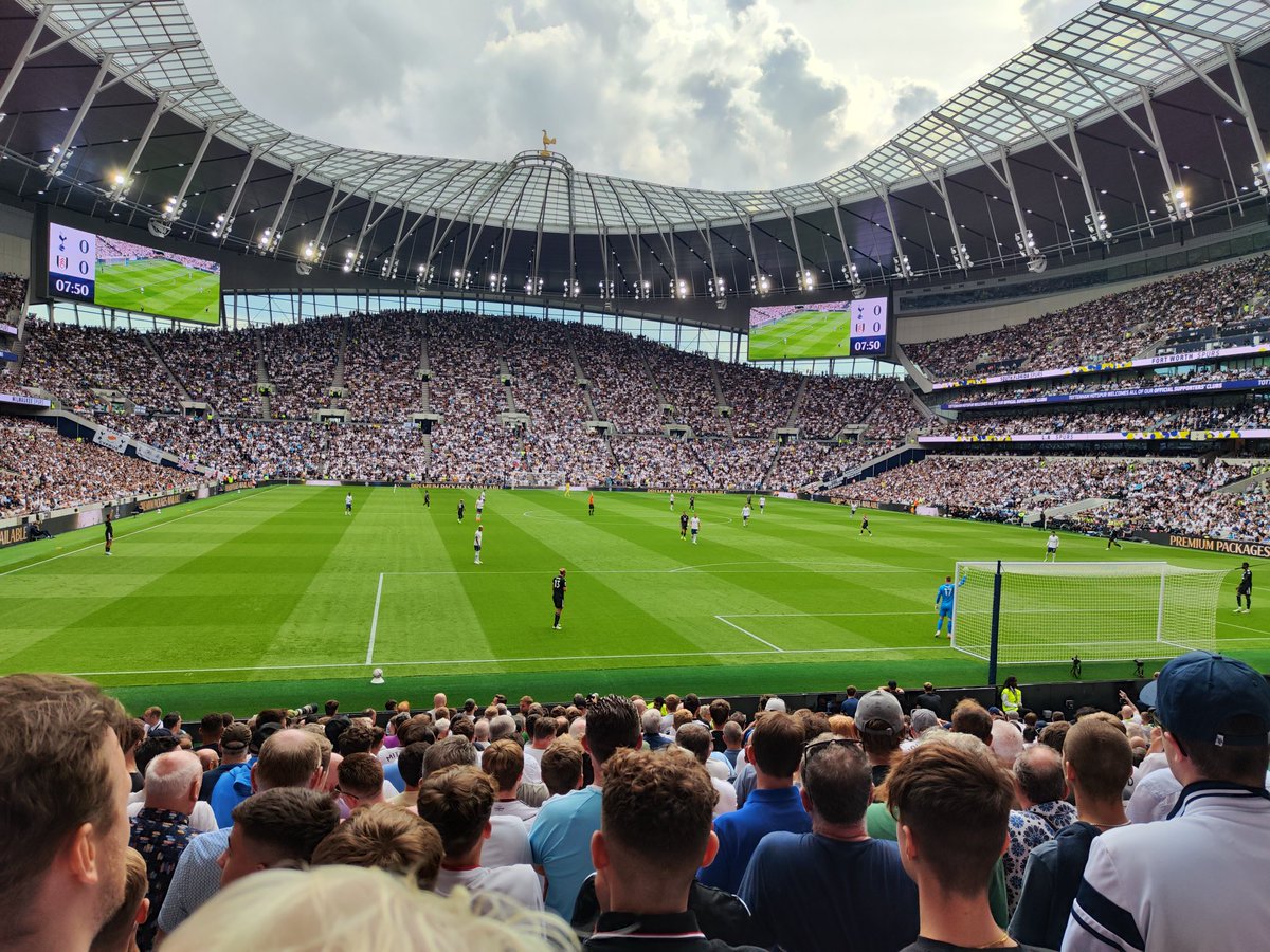 javilujambio's tweet photo. Thanks @markjtwomey for the ticket and @fulham_spares @WhiteNoise1879 @Fulham_Focus for spreading! https://t.co/jzS661I6QP