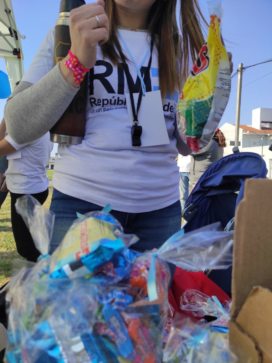 RepublicaModelo's tweet photo. Presentes con la Niñez en los barrios nicoleños.

#rm🇦🇷
#SanNicolas 
@RepublicaModelo 
#Diadelaniñez https://t.co/EdRvD8c38k