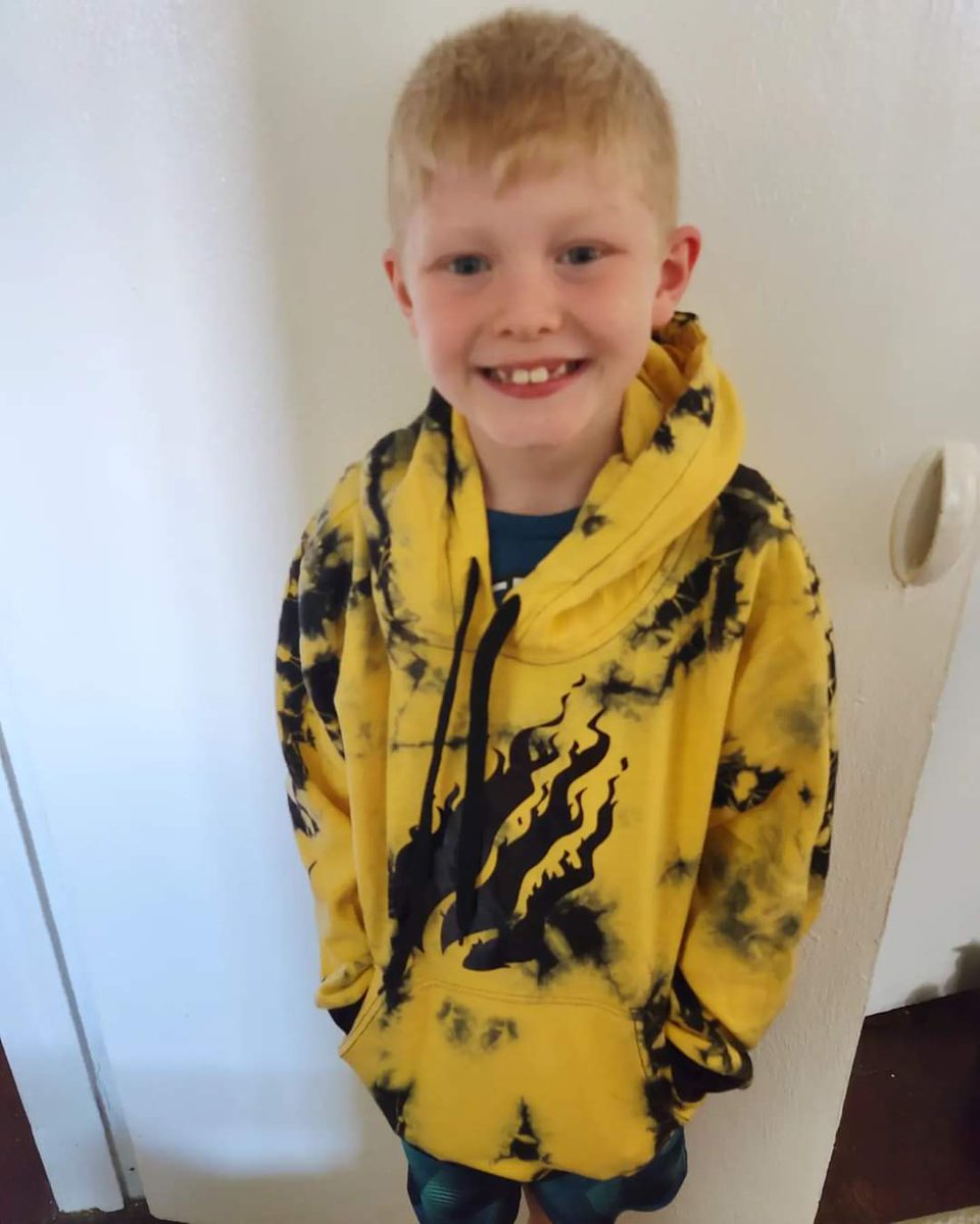 oGracieGirlo's tweet photo. All ready for school to start. 🔥 #firemerch #Preston #fire @Preston https://t.co/9YSjVx8B5e