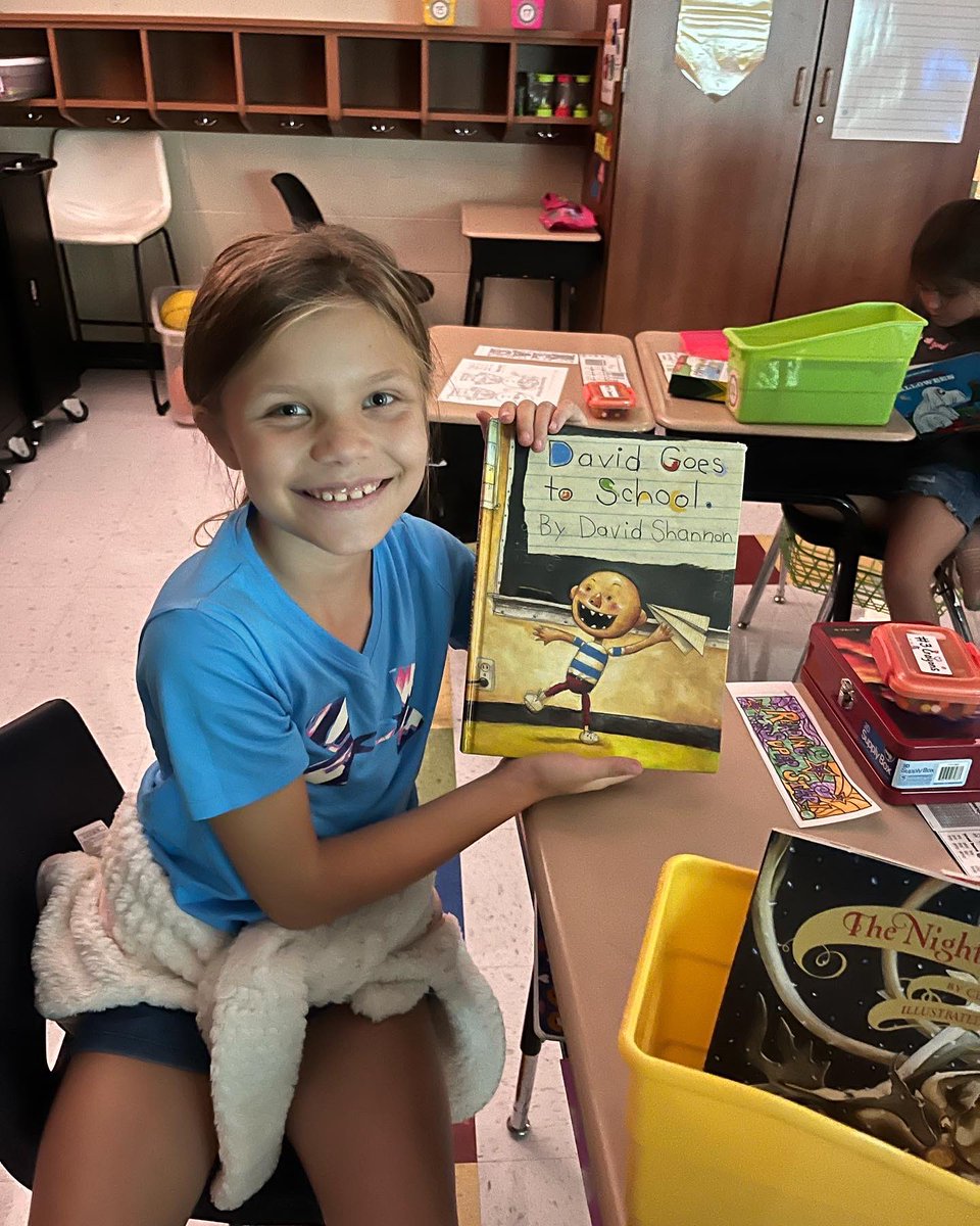 MsLaney_2nd's tweet photo. Just right books make our smiles SO big! I’m excited to see how much these readers grow this year!!😁😁📚 https://t.co/HN9kAelUT7