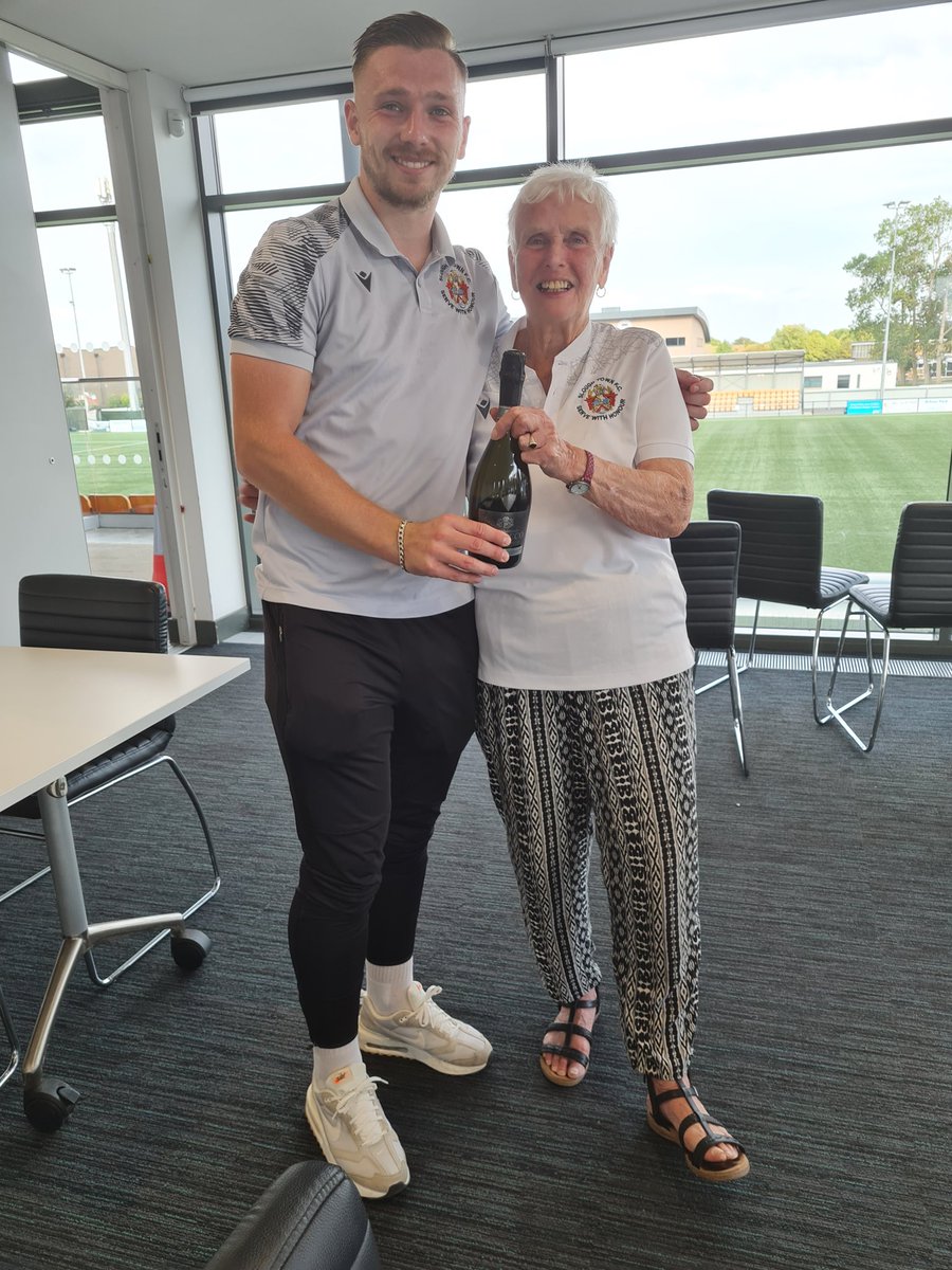 Slough Town FC tweet media
