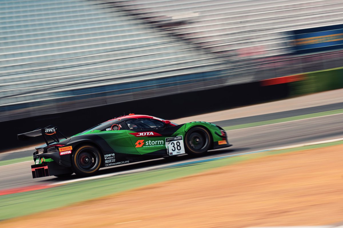 From ☔️ to ☀️ in Hockenheim 🇩🇪 Free practice and pre-qualifying complete😆
 
A little more pace to find but we’re in good shape ahead of qualifying and the three-hour race tomorrow💪🏼
 
Join us live at 09:45 CEST for quali: gt-world-challenge-europe.com/live 

#GTWorldChEu #McLaren #JOTA