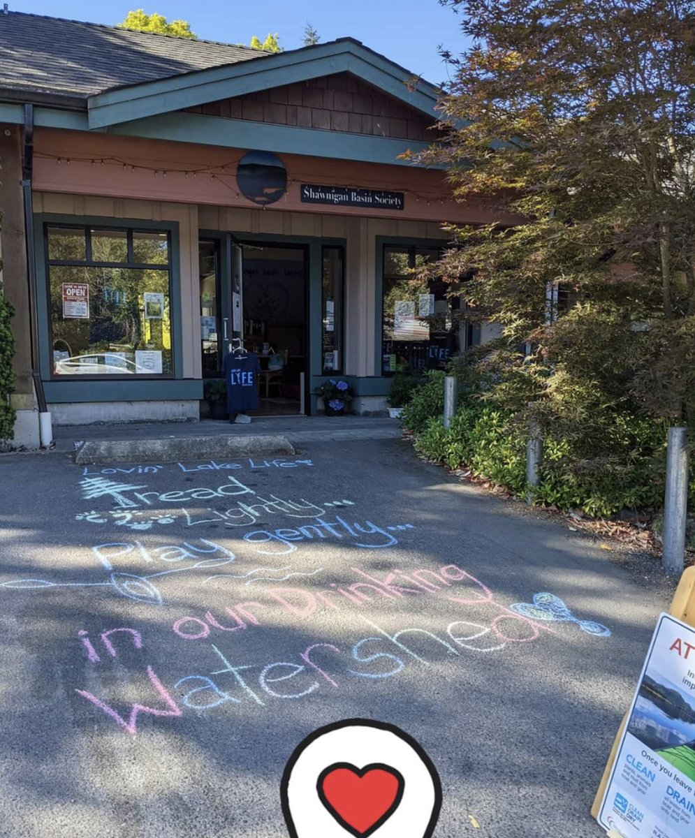 Happy Long Weekend #Shawnigan ! 🥰☀️💙
#LovinLakeLife
#StayHydrated
#TreadLightlyPlayGently
#DrinkingWater
#Watershed #Gratitude