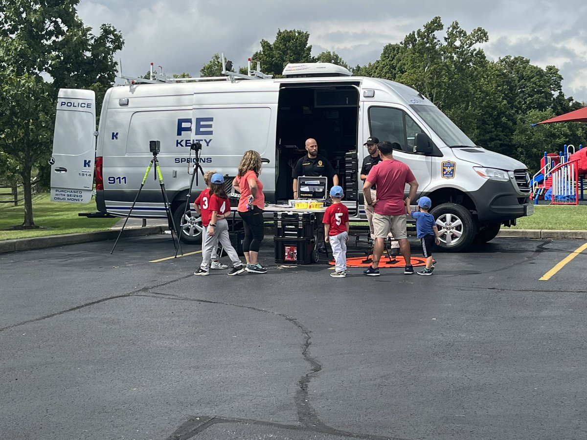 IFD_NKY's tweet photo. Come join us at Memorial Park for our Touch-a-Truck event until 6:00 pm.  We have fire trucks, ambulances, police vehicles, water rescue, work trucks, delivery trucks, tractors and backhoes! https://t.co/8loMFnZ2rE