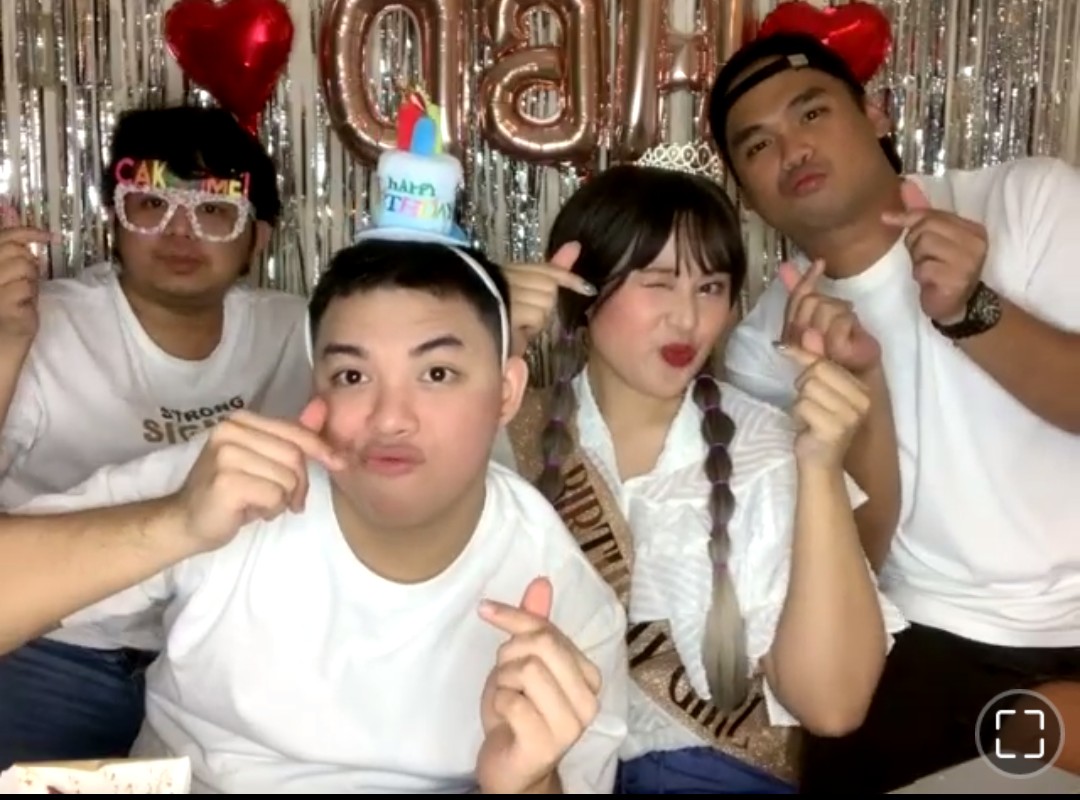 euniversewoah's tweet photo. our birthday girl with the special GUESTS 🙈 @eunicetsantiago @jokocawili_ @riggyboiii @easykiel24 🫶🏻 🍓🕒🛀🕒 https://t.co/4xWRICwd3B