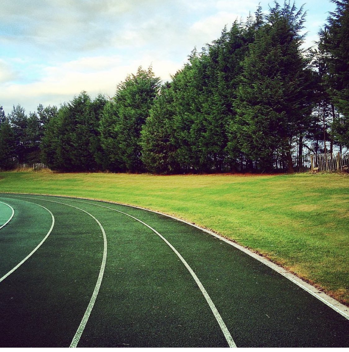 RunsWritesCode's tweet photo. This is terrible news. A lot of future @scotathletics Scotland and GB runners (and paralympians) started on that track. Used by the uni XC and athletics clubs plus @FifeAC. Come on @SaintsSport @univofstandrews! https://t.co/wHHYxQPLNC