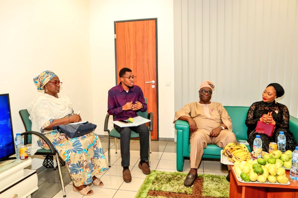 SamuelCOkorie's tweet photo. @GLOBE_Nigeria chaired by @OnuigboSI had a highly successful working meeting with the @ACReSALNigeria team led by @iganya.
...Concrete conclusive resolutions that could strengthen and sustain the @NigeriaGov #ACReSALProject beyond its scope.
@OruhNC @WorldBank
#climatecrusader https://t.co/Y3T7Ns8wmb