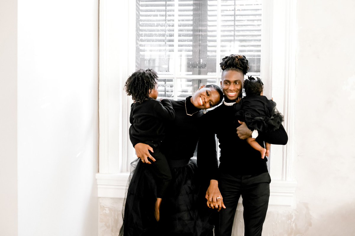 La___Flame's tweet photo. All black affair ♠️ https://t.co/HNeoE4OezH