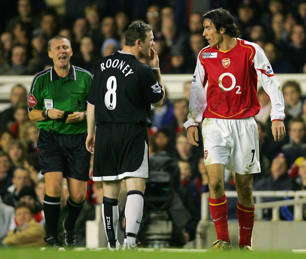 utdreport's tweet photo. Wayne Rooney: "There’s footage of me arguing with Pires and stroking my cheek — people thought I was making fun of his beard, but actually I was asking where he got his make up from." [@TimesSport] https://t.co/l5QCEwku9g