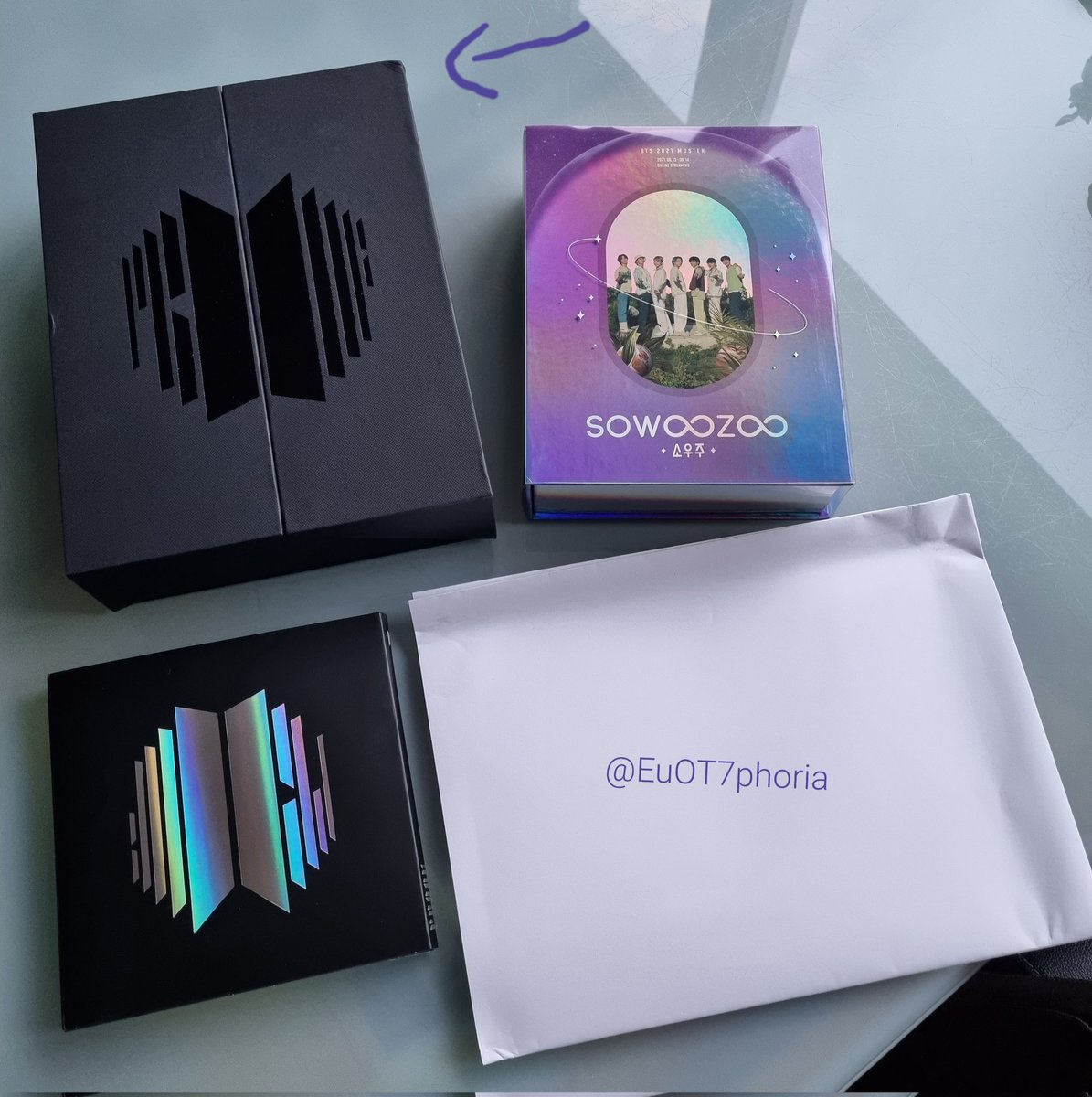 EuOT7phoria's tweet photo. Just received my #Sowoozoo & #ProofSet
Beside a bit "bumped" corner on the Proof standard & the poster "bruised" since it was bigger folded than the album, O received all well.
Thank you @MyUniverseGO for doing this GO.
#MyUniverseProof https://t.co/nv3u6PzXsQ