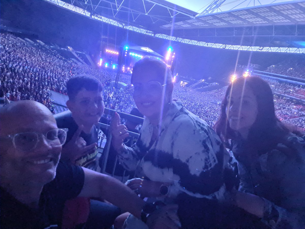 stick_man69's tweet photo. We were there and we will remember #taylorhawkinstributeconcert #flyhighhawk https://t.co/CxIJNmsvy3