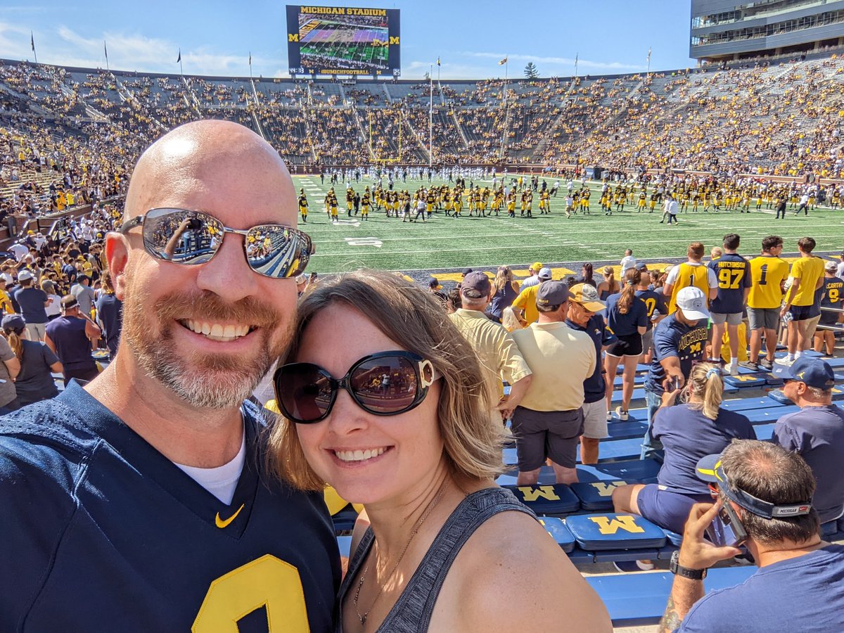 the_co_founder's tweet photo. #bighouselive
First UM game! https://t.co/EP5y0mrSsU