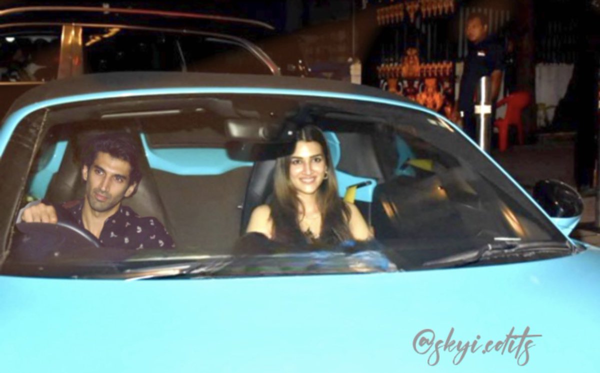 skyieditss's tweet photo. Someone get these two a movie already🥹
#KritiSanon #AdityaRoyKapur #adriti #adikriti #adityakriti https://t.co/5ojT1UsozK