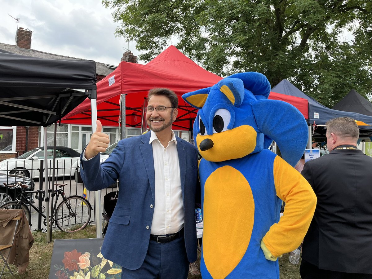 <a href="/MCCGortonAHey/">MCC Gorton & Abbey Hey</a> Great event at Vine Street Park today. Thanks to all the volunteers who helped organise the event @Arconhousing <a href="/SouthwayHousing/">Southway Housing Trust</a> <a href="/ManchesterCAB/">Citizens Advice Manchester</a> <a href="/DebdaleNature/">Debdale Nature Centre</a> <a href="/DebdaleShed/">Men's Shed - Debdale</a> <a href="/debdalebowling/">Debdale Bowling Club</a> <a href="/FriendsDebdale/">Friends of Debdale Park</a> @Afzal4Gorton <a href="/LordMayorOfMcr/">Councillor Carmine Grimshaw</a> <a href="/donnaludford/">Donna Ludford</a> <a href="/SeanMcHale9/">Sean McHale</a>