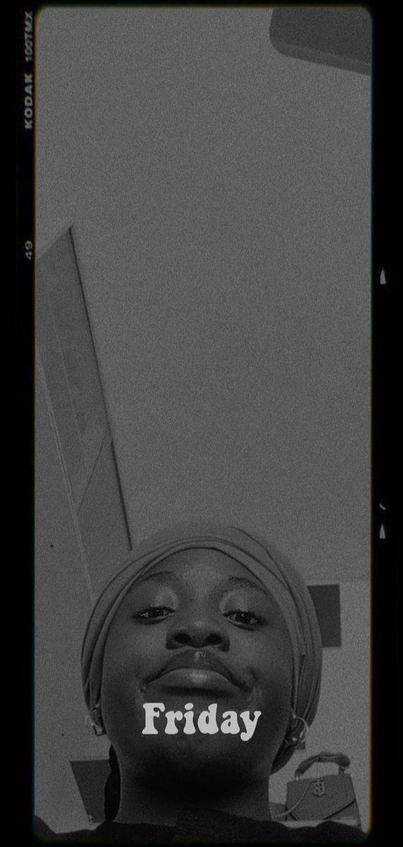 Minniethe_brand's tweet photo. Erm(*coughs).... I think I'm pretty, sometimes ✨
2nd slide = Mood🥴 https://t.co/dqTxnDCbsF