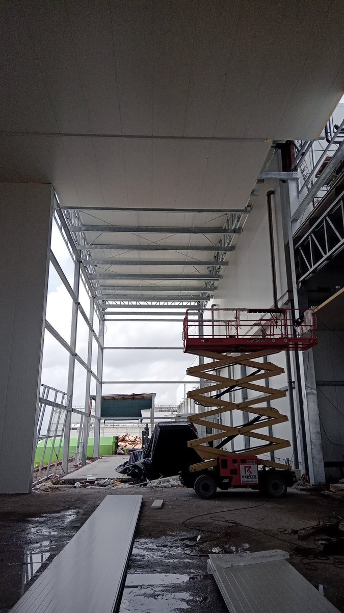 richynevarez's tweet photo. Que empiecen los juegos del hambre 👷🏽 https://t.co/9rOjvmJd4z