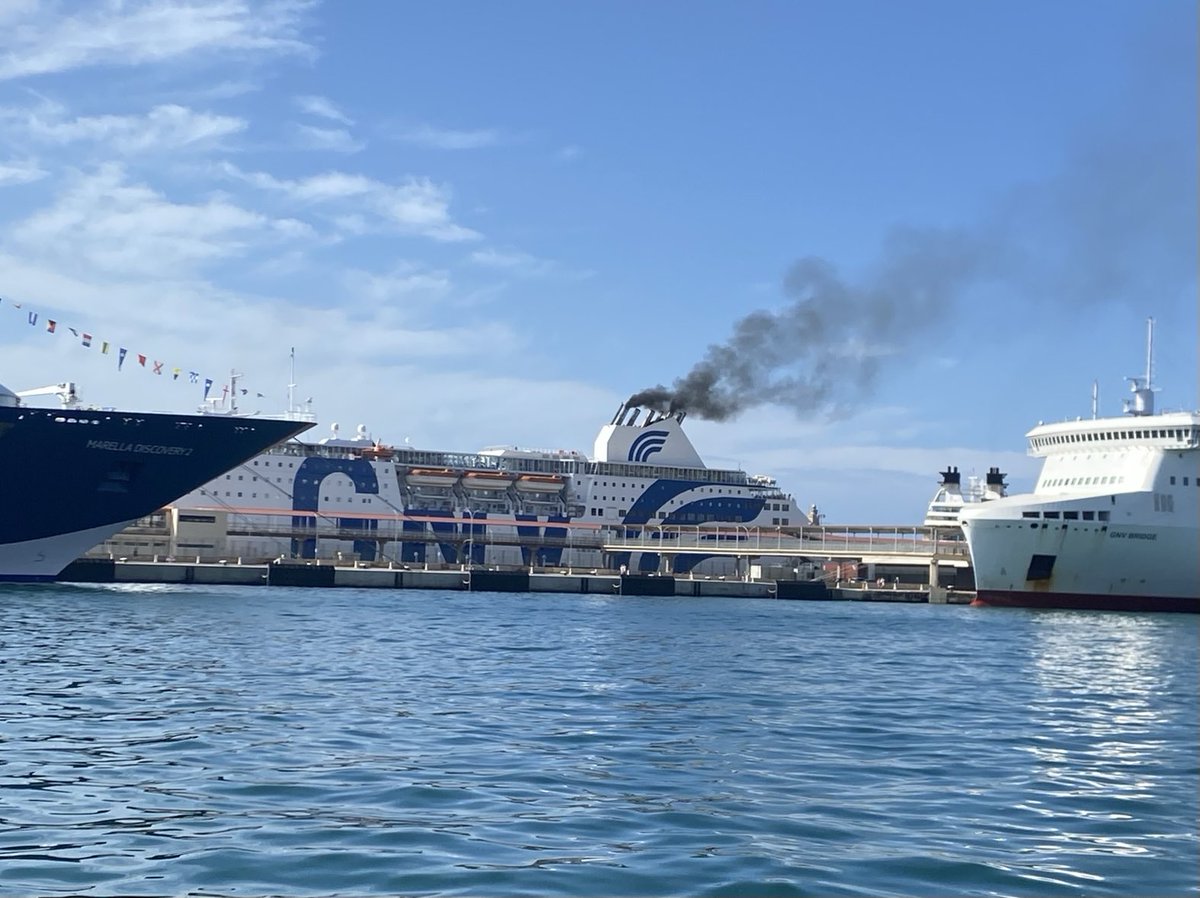 Monicholvi's tweet photo. Esto no pasa la ITB!! Puerto de Palma #Mallorca https://t.co/5Oky4ZfAHa