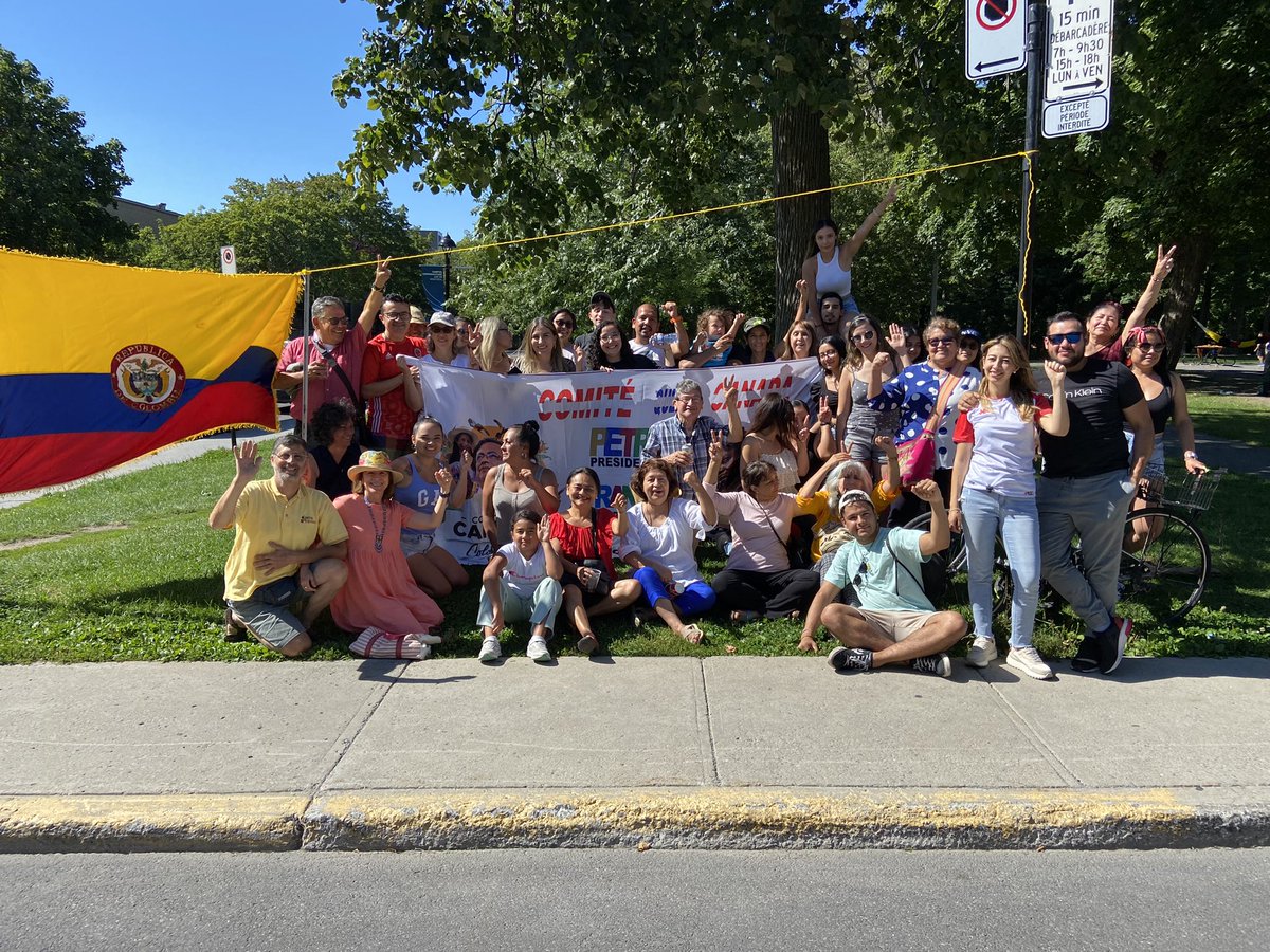 JHumana_Quebec's tweet photo. Con mucha emoción festejamos hoy no solo el aniversario de la @CanadaHumana sino el nuevo Gobierno de @petrogustavo y @FranciaMarquezM . Desde el exterior las juventudes seguimos trabajando por La Paz https://t.co/S3DsIAx4yo