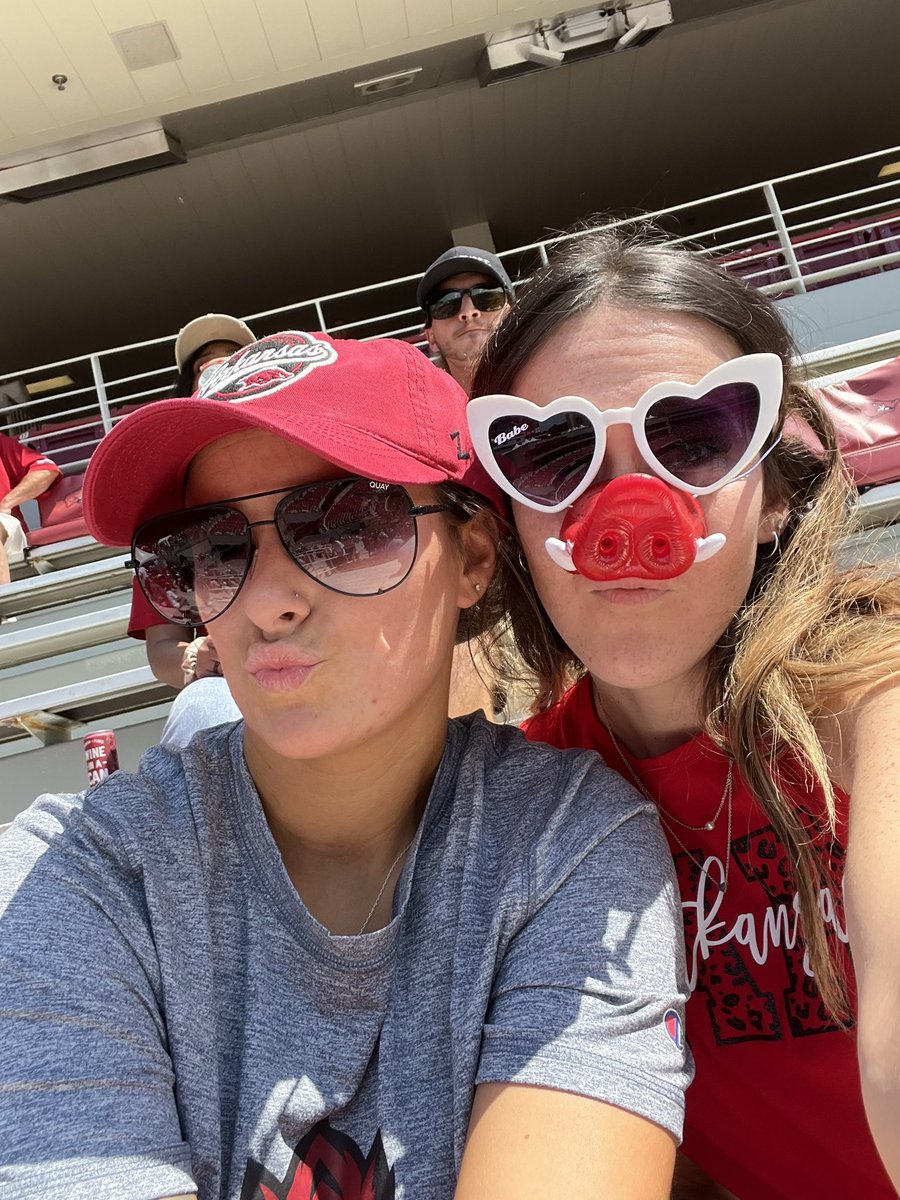 Tiff0020's tweet photo. #WPS #woopig #razorbacks https://t.co/1zgM13FNRL