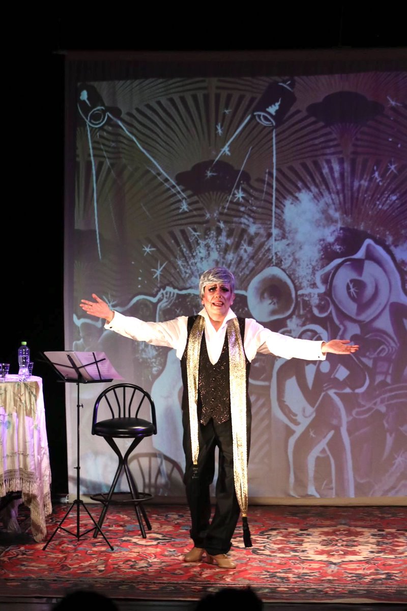 Ti7ov's tweet photo. ¡Gracias al chulo público que acudió a mi estreno de anoche .
"La Ópera ... o La Nacha? quedó de lo más divertida y gozosa. 
¡La pasamos bomba!
Quedan 4 funciones: 9, 16, 23 y 30 de septiembre. 22.00 hrs.
@TeatroVarsovia 
Por allá nos vemos. https://t.co/wIQR8O0GpO