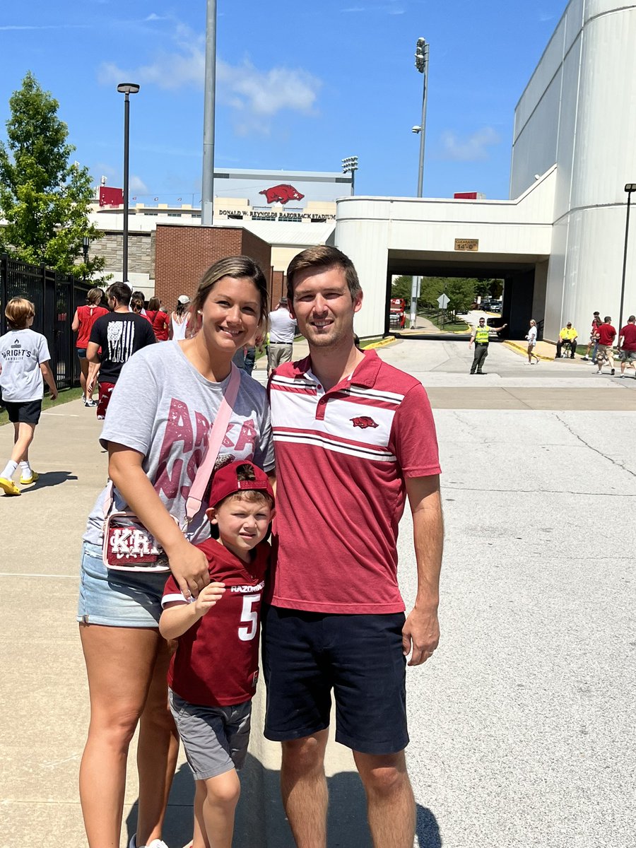 yhendrix's tweet photo. Happy 5th Birthday Drake!!! #wps #GoHogs https://t.co/3HUe6VGAl0