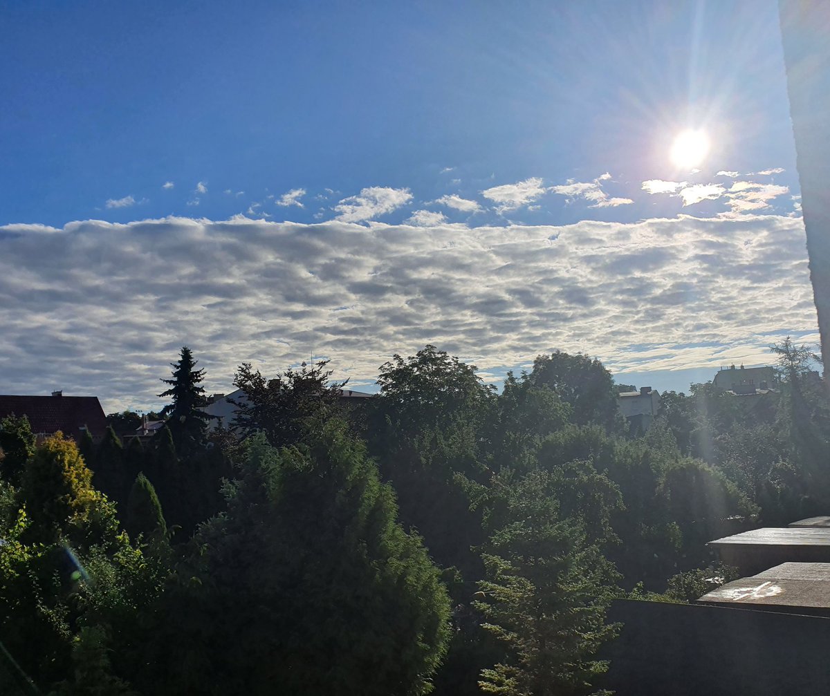 Ane_Hor's tweet photo. Clouds ☁️☀️ https://t.co/YbcBvFNv4l