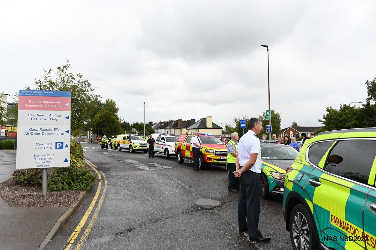 Community_NAS's tweet photo. @NatServicesDay Cork - members of a number of services lead by Deputy @LordMayorCork @DamianBoylanFG, held a minute's silence at @CUH_Cork Emergency Department in memory of Clinical Nurse Manager Mohiddeen Khan who died tragically while on holiday with his family last month. https://t.co/oyNDCkhUip