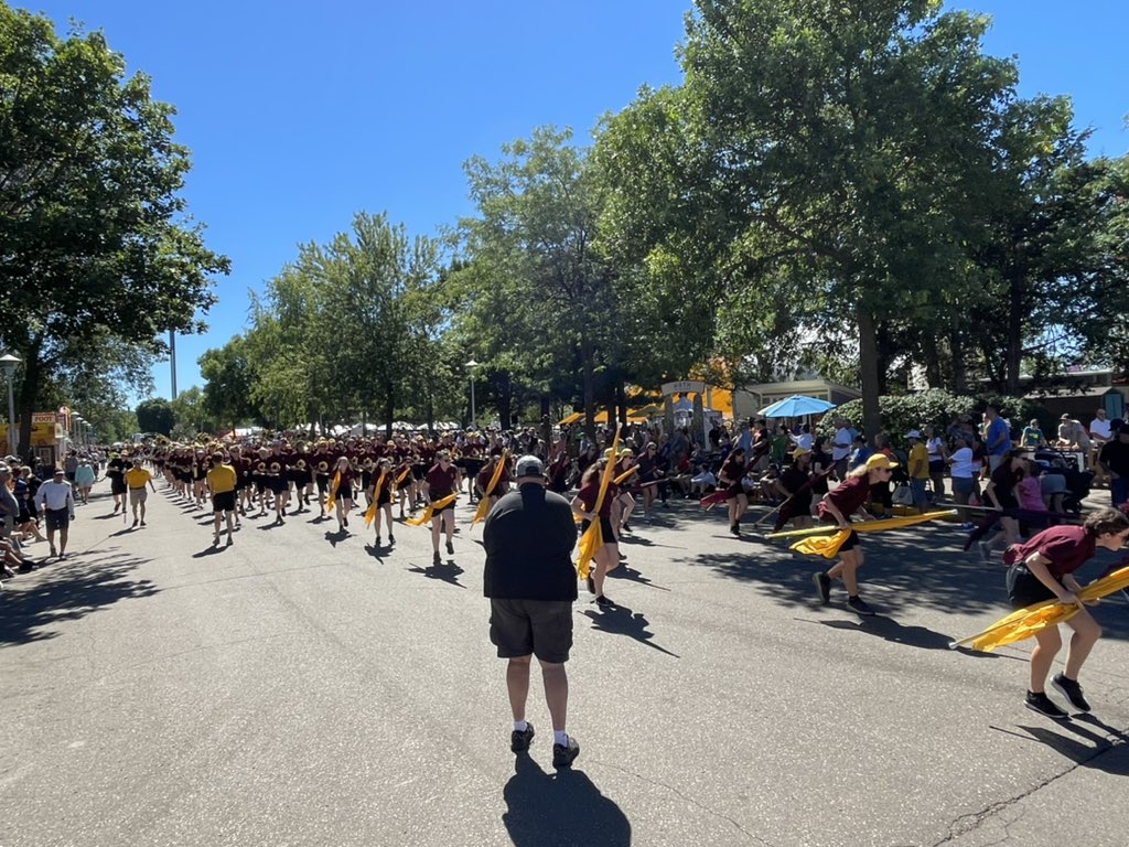 Strike up the Band Saturday!  

Everyone loves a parade. It occurs at 2pm each day and this one is extra special as The University of Minnesota Marching Band leads the way!!! Day 10 of the MN State Fair! What a gorgeous weather day!! #mnwx https://t.co/CAPLfjcmep