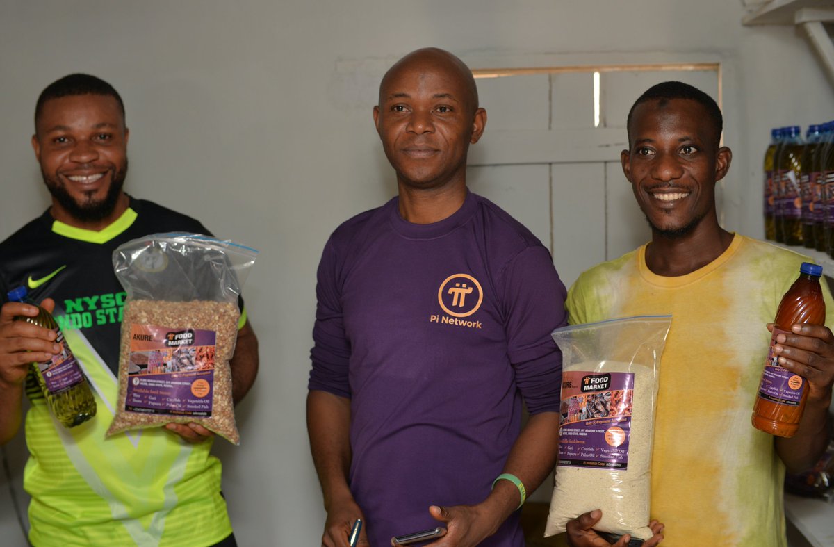 aderealista's tweet photo. Oma Frank from Rivers State and Abu Sadiq from Niger State, both serving the fatherland in Ondo State were at the #PiFoodStore to put their Pi to productive use.
#PiTransactions
#PiPayments
#PiFoodMarket https://t.co/M5I7k6AqZR