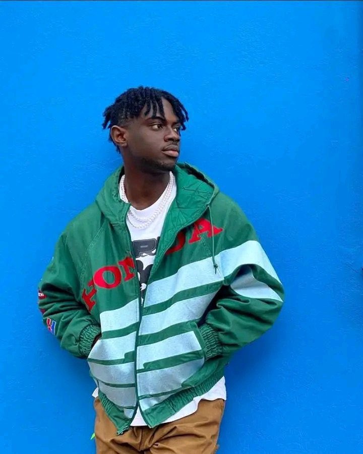 NifemiStudio's tweet photo. Why must you have need for big bby brii ❤️❤️♥️❤️❤️ trust him he won't fail you in music like post and retweet this pics Vibryannt.....
#BryannXVibryannts
#PhynaTheElephant𓃰
#BBNaijaXPepsi
#BBNaija7
#teamRema
#teamarya
#Dubai https://t.co/ZZb1No83be